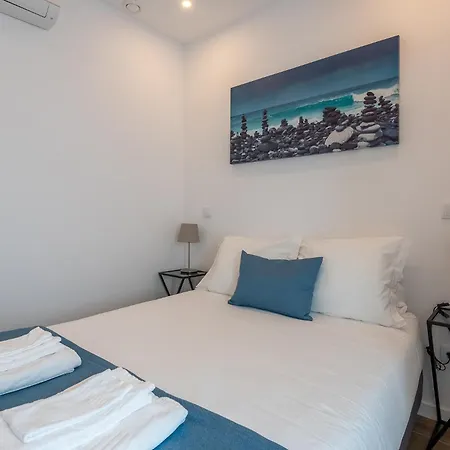 Cozy Oeiras For Beach, Lisbon & Cascais